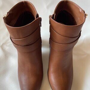 Apt. 9 Stylish Bootie, Size 9